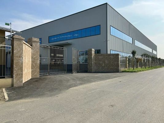 Wysoce odporne wyciskane panele metalowe dla wytrzymałości i trwałości w trudnych warunkach
