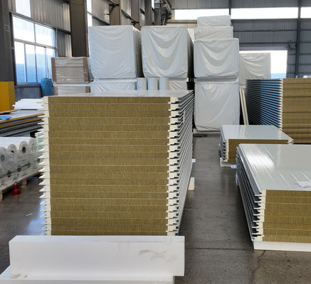 Co to jest płyta warstwowa poliuretanowa?