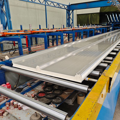 Dostosowywalny PU Sandwich Roof Panel Trwały i szeroki 1000 mm Idealny do projektowania zrównoważonego budynku