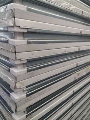 Ognioodporny i wodoodporny panel z grubością dostosowalną do środowisk o wysokiej czystości