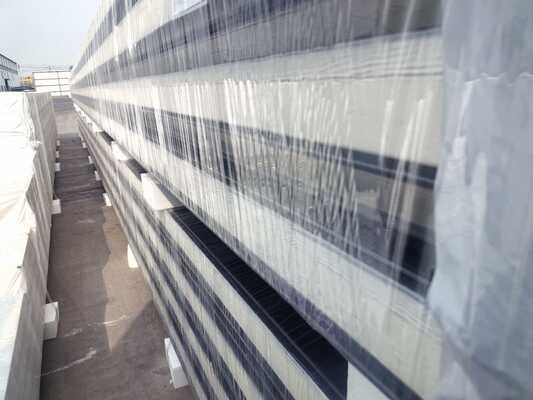 Corrosion Resistant PIR Roof Panels with Superior Sound and Thermal Insulation for Industrial Buildings