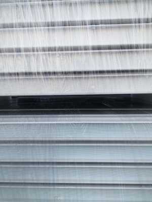 Panel warstwowy poliuretanowy o przewodności cieplnej ≤0,020W/m*K, klasie ogniowej B i regulowanej grubości 50-200mm